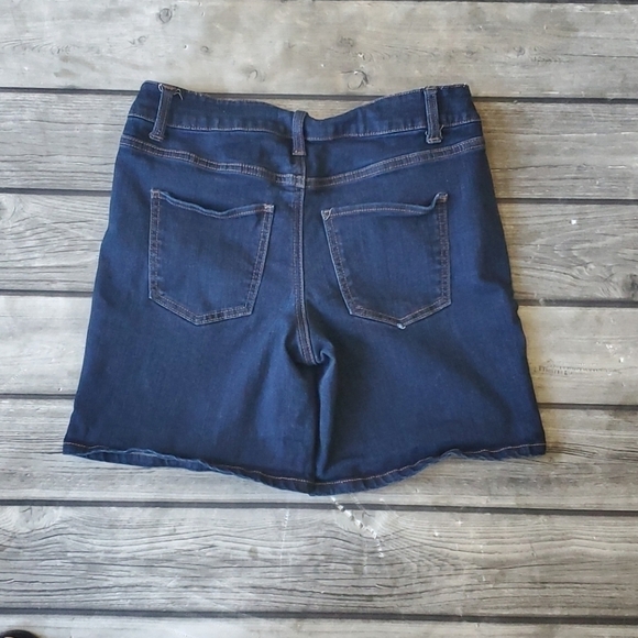 Maurices Size 6 Jean Shorts - Picture 4 of 4